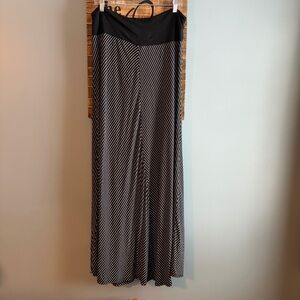 GAP Black and White Striped Foldover Maxi Skirt Floor Length Stretch